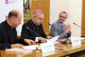 arcybiskup stanisław gądecki i aleksander bańka